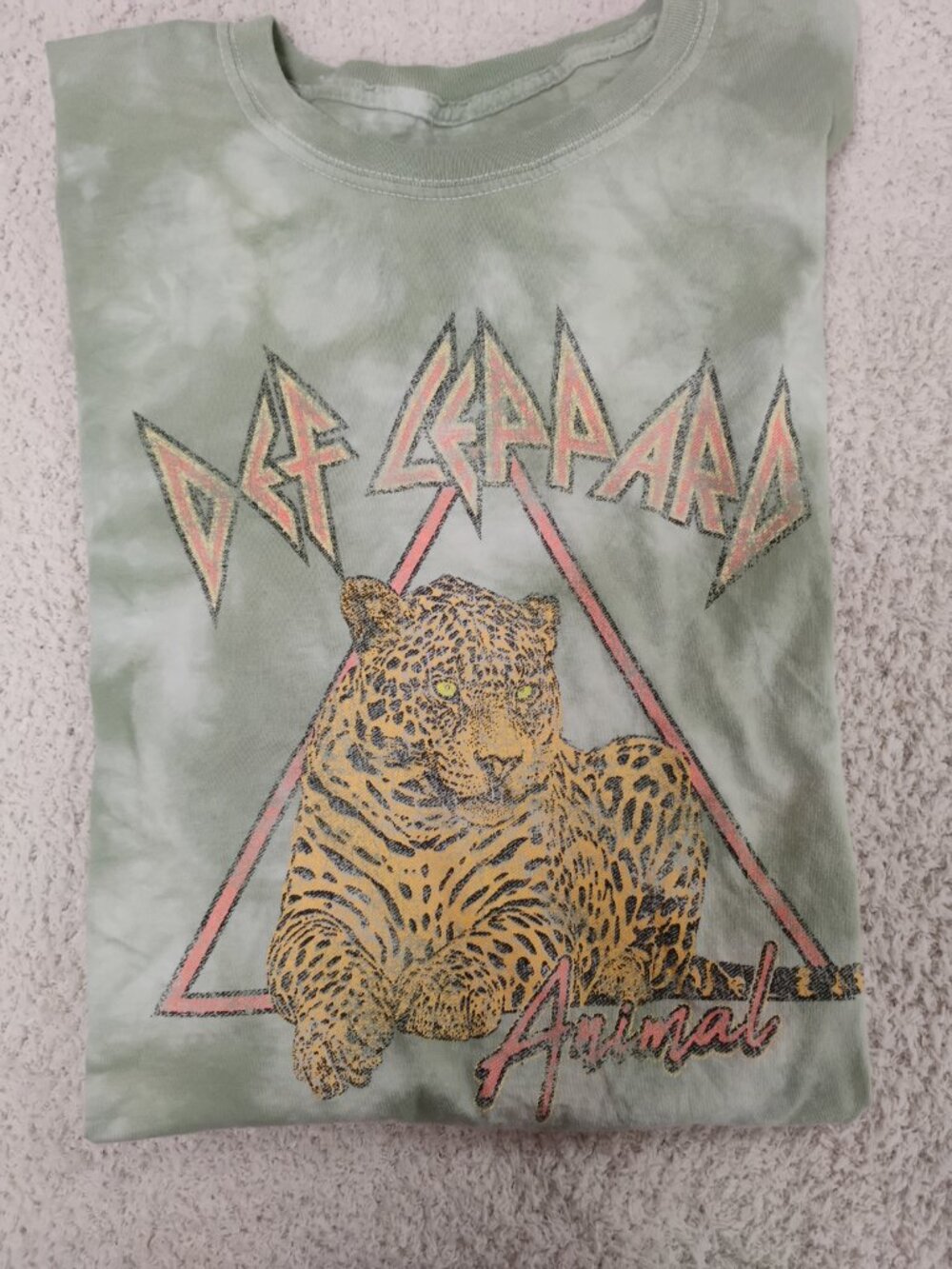 Def Leppard Animal Cropped Band Tee Women's Large Tie Dye Graphic Shirt